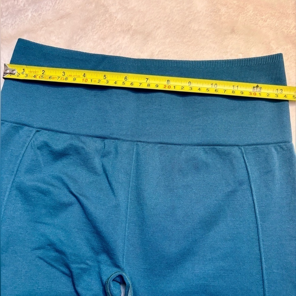 Sale! NWT Fabletics Leggings M Dark Teal Sync High-Waisted 7/8 length Perforated - Picture 13 of 16